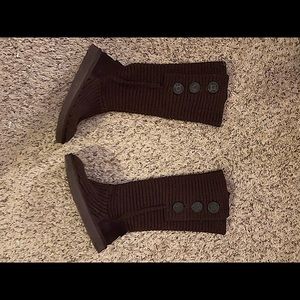 Women’s crocheted Ugg’s
